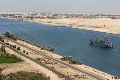 مصر “السيسى” تبدأ بحفر “قناة سويس” جديدة