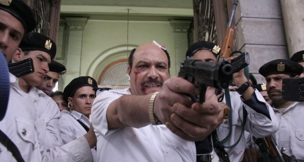 خالد صالح.. سوابق سارق الكاميرا المتمرس