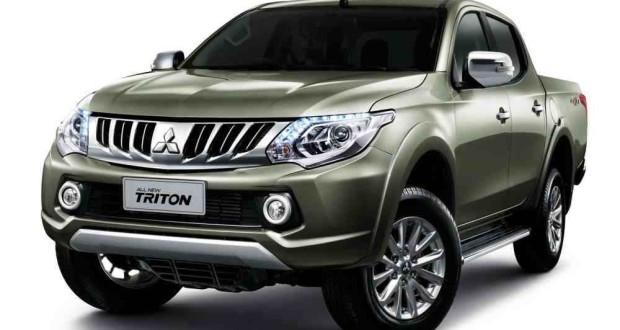 لفتة خلف الحبتور يتبرّع بـ 100 شاحنة إلى مصر